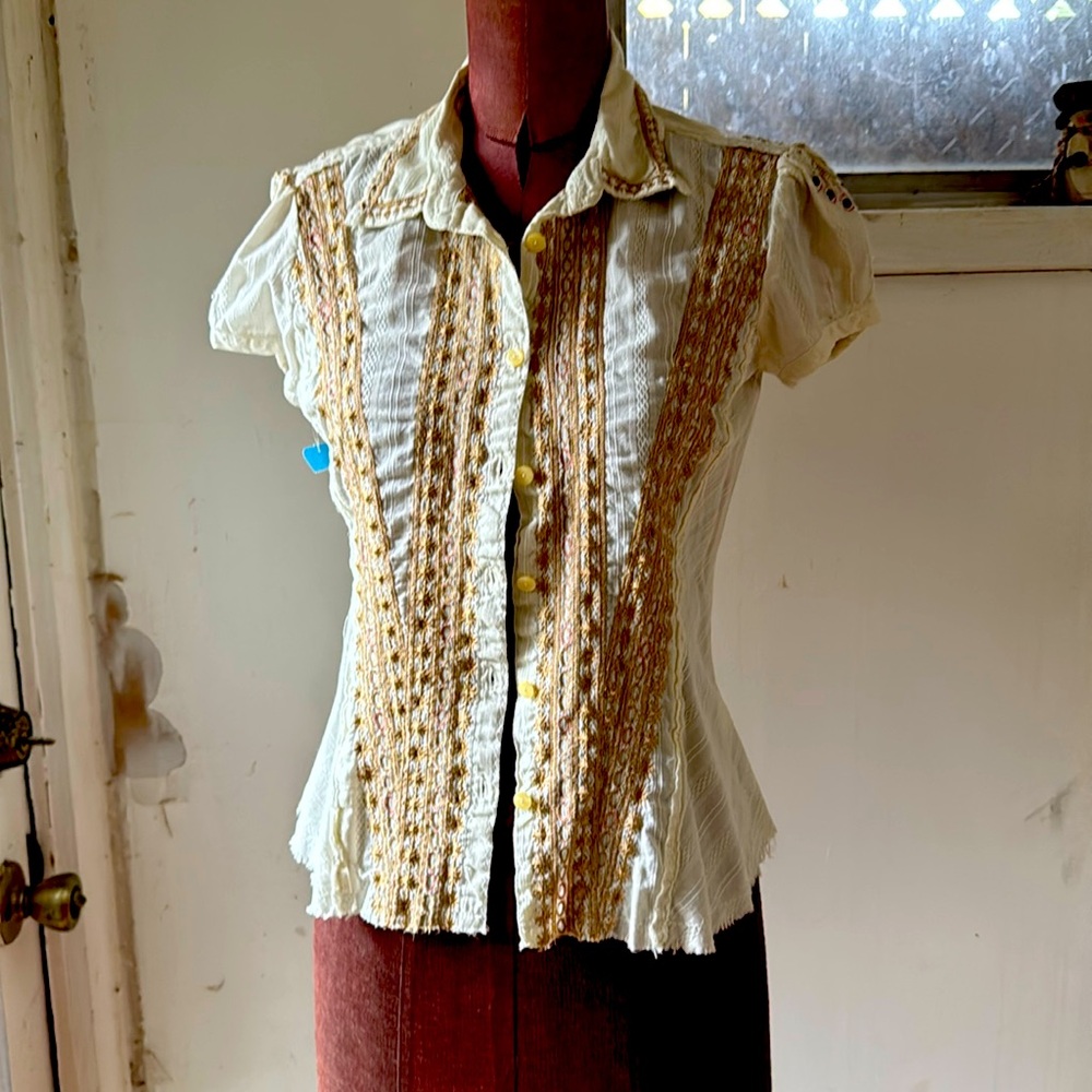 3J Johnny was workshop top S NWT crème with gold embroidery vintage